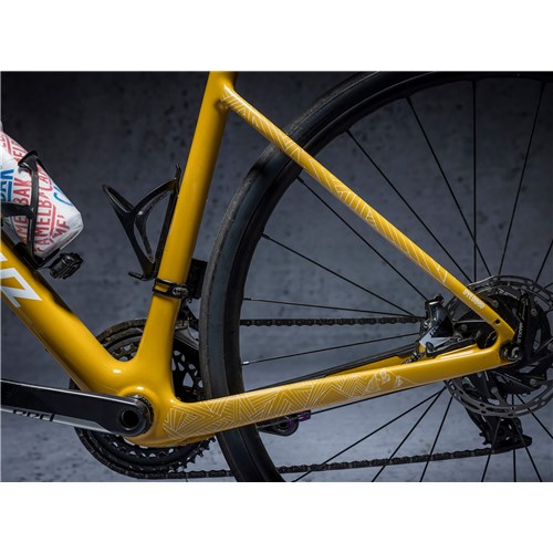 GB-33318 STAY FREE WHITE 2